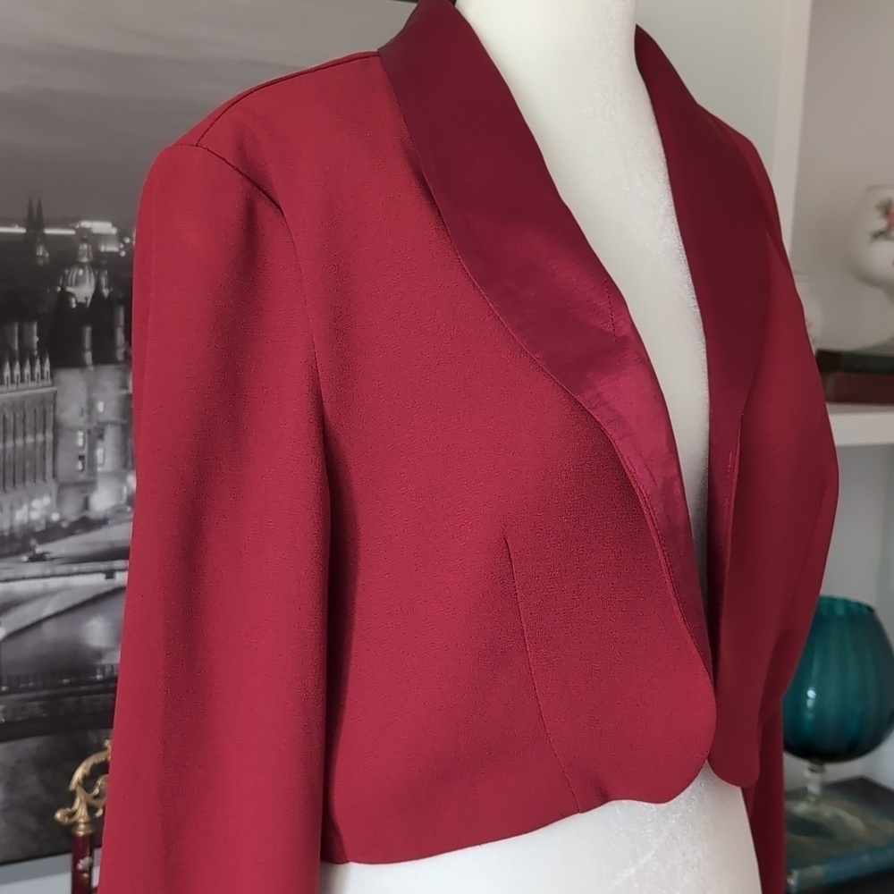 Joseph Ribkoff Red Cropped Blazer Tailored Suit Jacket, Size 12. - Picture 2 of 9